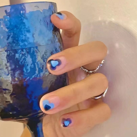 Blue Heart Smudge Press On Nails Glossy Summer Style Detachable Artificial Finger Nails With Adhesive Glue