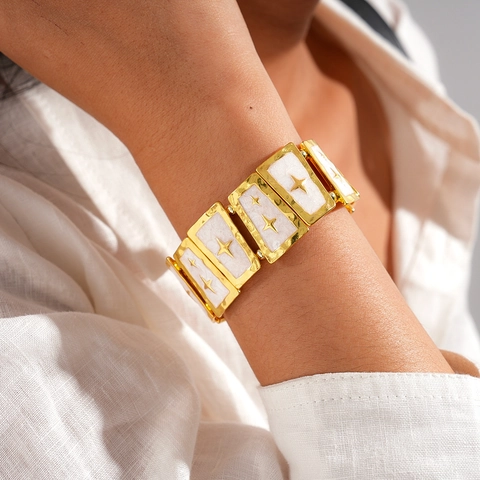 Retro Sternenmuster Emaille Gestreiftes Breites Elastisches Legierungsarmband Bohemian Schmuck Für Damen
