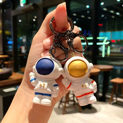 Kreatives Cartoon Harz Astronaut Schlüsselanhänger Weltraumfahrer Tasche Anhänger Auto Schlüsselring Spielzeug Geschenk Für Herren Damen Kinder Rucksack Deko
