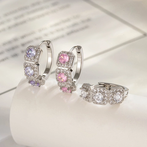 Elegante Geometrische Kupfer Huggie Creolen Mit Farbigem Quadratischem Zirkon Minimalistischer Schmuck Für Damen