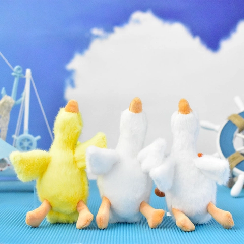 Cute Plush White Goose Keychain Pendant Stuffed Animal Soft Short Plush Goose With Lobster Bee Turtle Backpack Charm Toy For Kids Unisex