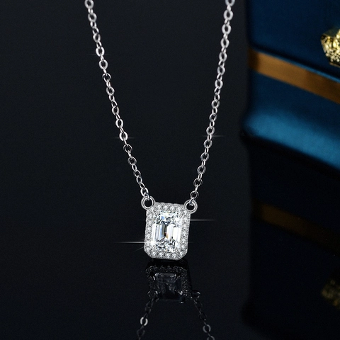Collana Con Ciondolo In Argento Sterling 925 Moissanite Taglio Smeraldo Halo Rettangolare Gioielli Eleganti Da Donna