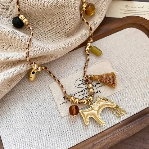 Retro Etnische Pony Hanger Ketting Met Gevlochten Touw Legering Kwastje En Glas Steen Kralen Boheemse Sieraden