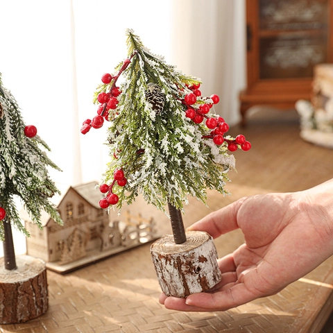 Mini Sapin De Noël Artificiel Décoration De Table Avec Baies Rouges Enneigées Pommes De Pin Et Base En Bois