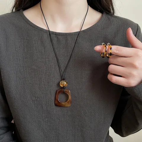 Leopard Drucken Schildpatt Harz Anhänger Lange Kordel Halskette Und C Form Creolen Schmuck Mit 925 Sterling Silber Ohrring Stecker