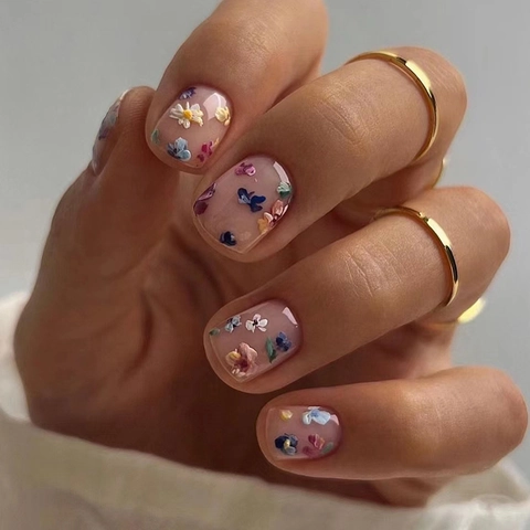 Uñas A Presión Cortas Cuadradas Dulces Rosa Nude Estampado Pequeñas Flores Florales Puntas De Nail Art Para Mujeres Estilo Dulce