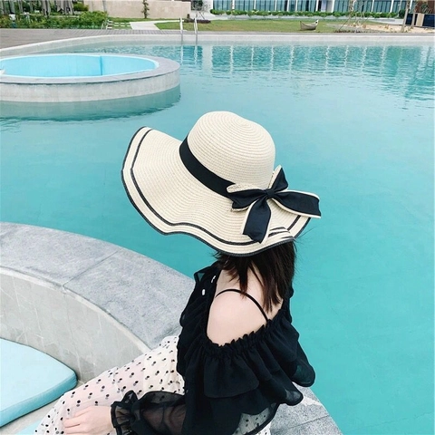Women Large Wavy Brim Straw Sun Hat Scalloped Edge Black Bow Ribbon Summer Beach Travel Adjustable Wind Rope