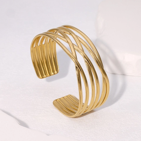Geometrisches Mehrlagiges Kreuz Manschettenarmband Edelstahl Vergoldet Minimalistisches Offenes Design Für Damen Mode