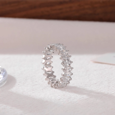 Moda Anello Eternity in Acciaio Inossidabile Con Zirconia Marquise per Donna Lusso Oro Argento Galvanico Anello da Dito Gioielli