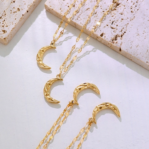 Halve Maan Hanger Ketting Titanium Staal Verguld Gehamerd Textuur Minimalistisch Ins Stijl Vrouwen Retro Sieraden