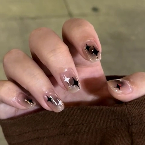 Artificial Fingernails Brown Gradient Star Pattern Short Square Glossy Manicure For Women Daily Wear