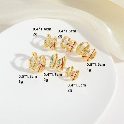 Kupfer Zirkon Gedrehte Creolen Vergoldet Geometrische Croissant Huggie Für Frauen Vintage Minimalistischer Schmuck