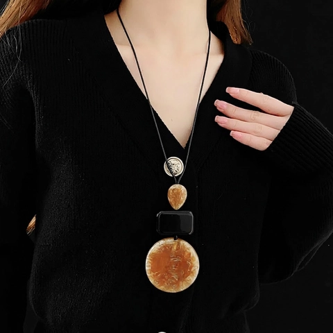 Collier À Long Pendentif Vintage Résine Ambre Marbre Géométrique Rond Carré Matériau Mixte Corde En Cuir Chaîne De Pull Femmes