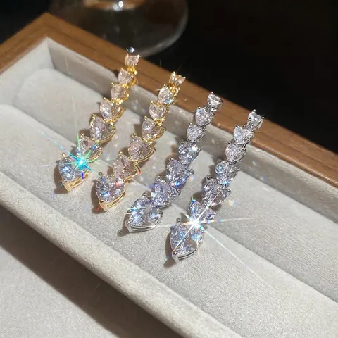 Cascaderende Hart Hangende Oorbellen Koper Zirkoon 18K Verguld Met 925 Sterling Zilveren Oorsteker Luxe