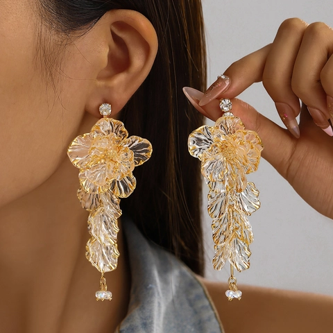 Pendientes Largos Elegantes De Flores Con Pétalos De Resina Transparente Y Borla De Metal Aleación Diamantes De Imitación