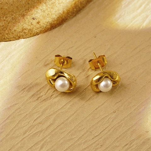 Orecchini a Bottone in Acciaio Inossidabile con Perla Artificiale di Lusso per Donna Gioielli di Moda Minimalisti Placcati in Oro Irregolare