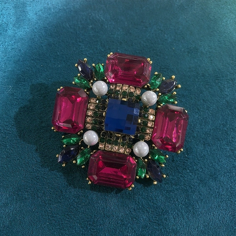 Vintage Geometric Square Brooch Alloy Rhinestone Glass Cross Pin For Women Coat Jacket Decor