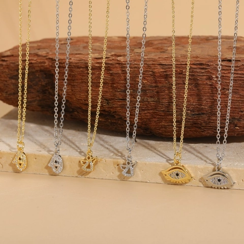Collana con Pendente Angelo Malocchio in Rame e Zirconia Moda per Donna Catena a Clavicola Placcata Oro 14K Argento Regalo Gioielli