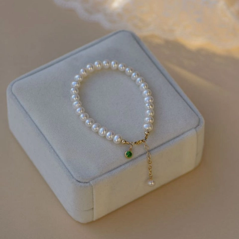 Pulsera De Perlas De Agua Dulce Con Colgante De Piedra Esmeralda Acero De Titanio Chapado En Oro Cadena Ajustable Mujer
