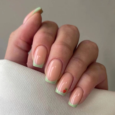 Press On Nails Plastic French Green Tip Strawberry Pattern Cute Sweet Manicure Artificial Finger Nail Tips For Women