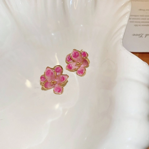 Sweet Vintage Pink Enamel Flower Stud Earrings Alloy Floral Design With Silver Earring Post Women Jewelry Accessory