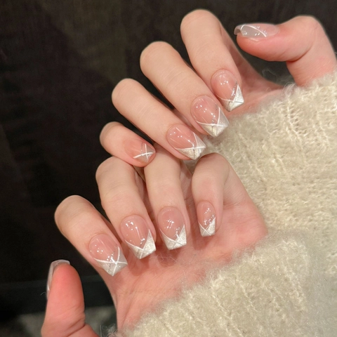Unghie Finte Rosa Nude Occhio Di Gatto Stile Francese Glitter Argento Linee Bianche Fatto A Mano Elegante Per Donne