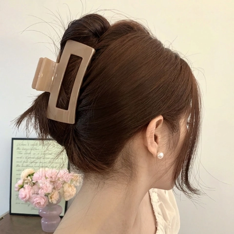 Rectangular Hollow Hair Claw Clip Large Acrylic Geometric Shark Clip Minimalist Elegant Styling Accessories For Women Girls