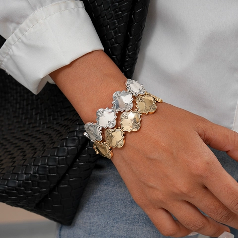 Bracelet En Alliage Vintage Trèfle Motif Fleuri Relief Élastique Bijoux De Mode Rétro Femmes
