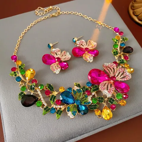 Sieraden Set Ketting En Oorbellen Vintage Paleis Stijl Vlinder Bloem Multi Color Strass Voor Dames Elegant Goud Legering
