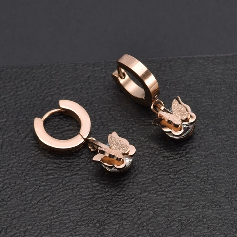 Orecchini Pendenti Farfalla Acciaio Al Titanio Placcato Oro Rosa Opaco Zirconia Stile Semplice Per Donne