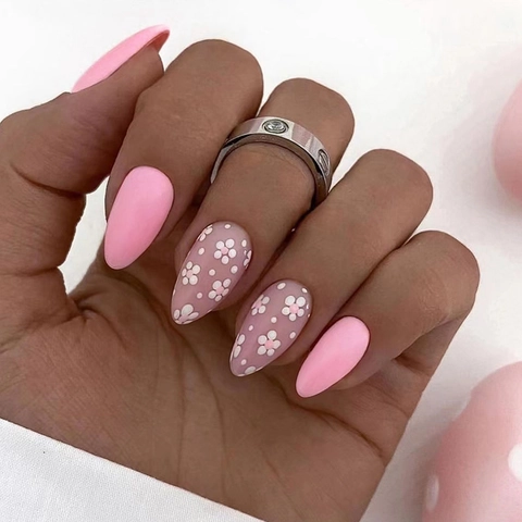 Mandelform Künstliche Nägel Zum Aufkleben Rosa Weißes Blumenmuster Süßer Frischer Stil Abnehmbare Nagelspitzen Frauen