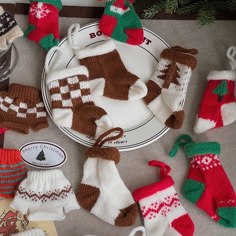 Christmas Knitted Mini Sweater And Socks Pendants Wool Festive Ornaments For Tree Decor DIY Crafts Handmade Style