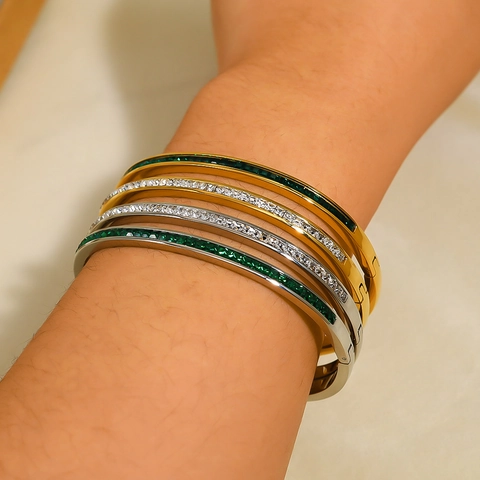Edelstahl Armreif Für Damen 18K Vergoldet Mit Quadratischen Zirkonia Geometrischer Scharnierverschluss Schmuck