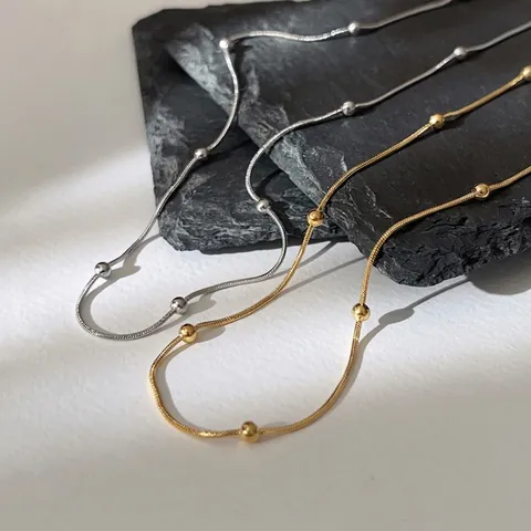 Collana Minimalista in Acciaio Inossidabile Placcata Oro 18K Catena a Serpente con Perle Tonde Geometriche per Donna Gioielli