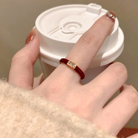 Vintage Eleganter Kupfer Offener Ring Für Damen Mit Roter Emaille Und Rechteckigem Zirkon Geometrischer Modeschmuck