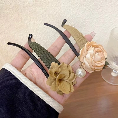 Molletta Per Capelli Elegante Con Fiori In Tessuto Design Retro Camelia Ginkgo Clip Per Capelli Fatta A Mano Con Künstliche Perle Sintetiche