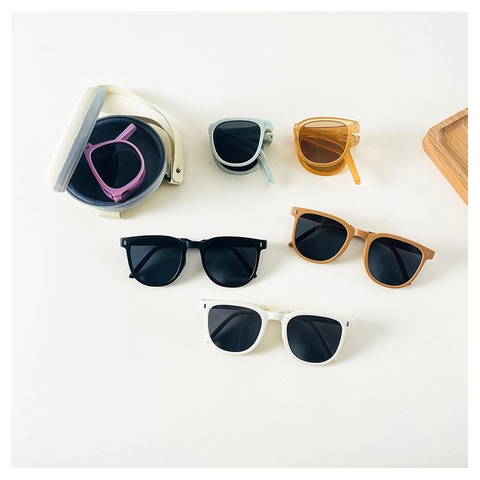 Kids Foldable Sunglasses Square PC Frame UV Protection Portable Travel Eyewear For Boys Girls Rivet Decor