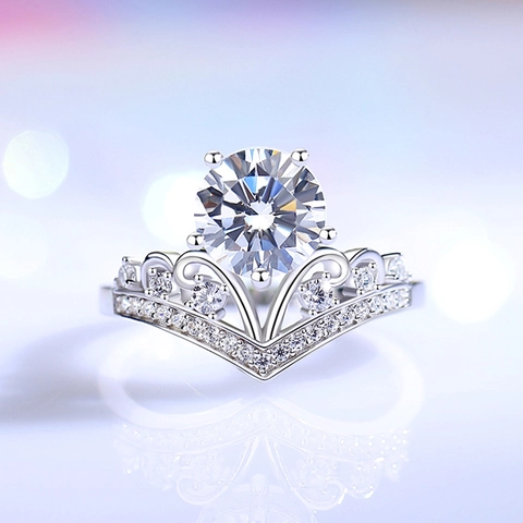 Anillo de Moissanita de Corona de Plata de Ley S925 para Mujer Estilo Princesa Color D 2 Quilates Boda Joyería