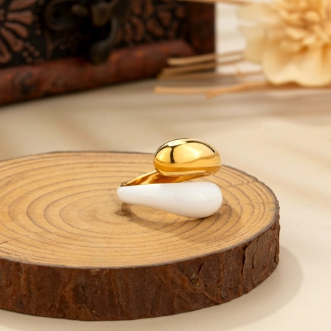 Minimalistischer Gold Edelstahl Ring Mit Weißem Epoxidharz Zweifarbig Geometrischer Fingerring Für Damen Modeschmuck