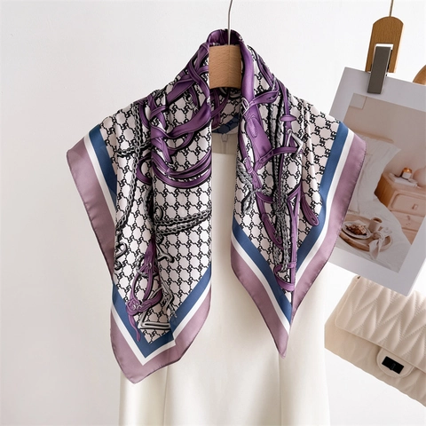Elegantes Quadratisches Satinnähnliches Satintuch Für Damen Vintage Reitsport-Kettendruck Halstuch