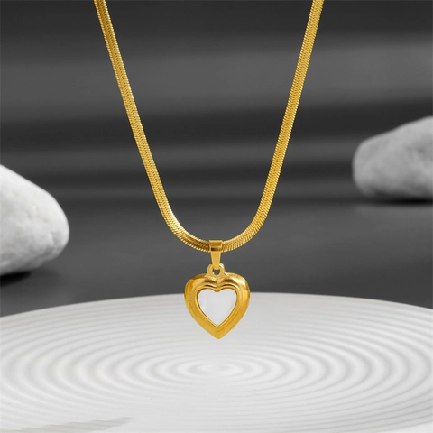 Collar Colgante Corazón Acero Titanio Chapado Oro Incrustación Nácar Cadena Serpiente Plana Minimalista Elegante Mujer