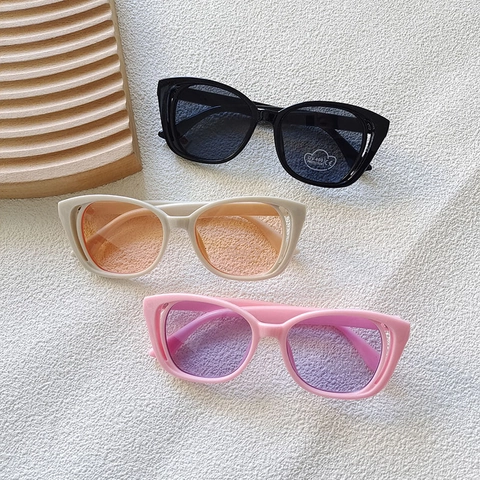 Occhiali Da Sole Occhio Di Gatto Per Bambini Protezione UV400 Montatura Traforata Plastica Resina Occhiali Alla Moda Per Ragazzi Ragazze