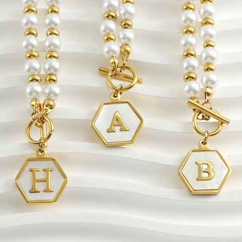 Alfabet Initiaal Hanger Ketting Roestvrij Staal Kunstparel Schelp Zeshoek Toggle Sluiting Mode-Sieraden Voor Vrouwen