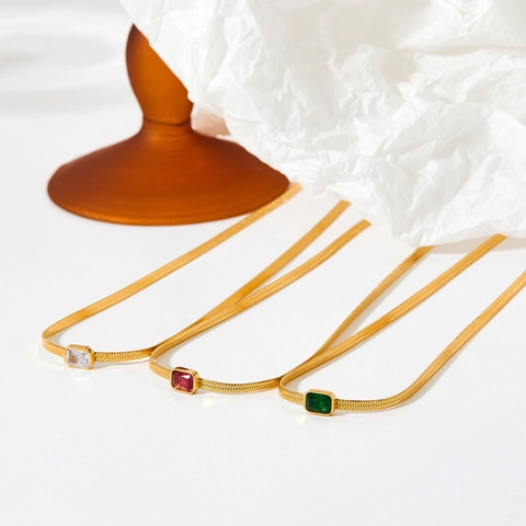 Flache Schlangenkette Halskette Edelstahl Rechteckiger Zirkon Anhänger Hip Hop Modeschmuck Für Damen