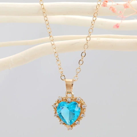 Herz Kristall Anhänger Halskette Vergoldet Legierung Straß Schlüsselbeinkette Romantisch Elegant Schmuck Geschenk Für Frauen