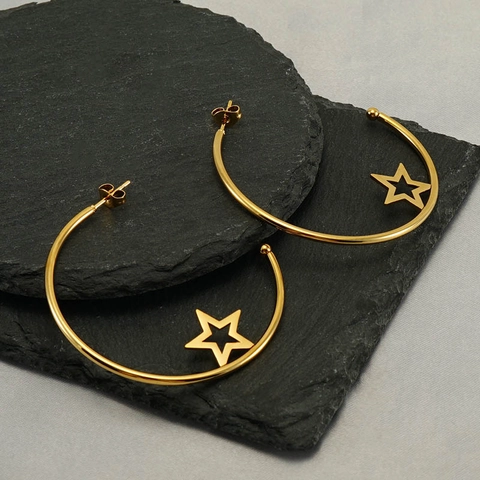 Boucles D'oreilles Créoles En Acier Inoxydable Plaqué Or 18K Avec Étoile Ajourée Bijoux Géométriques Minimalistes Pour Femmes