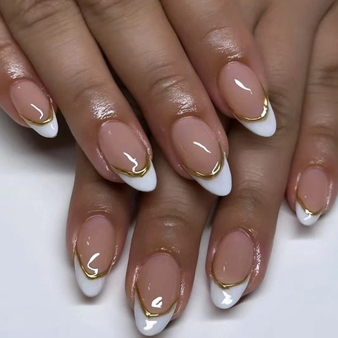 Unghie Finte French Tip Forma Mandorla Con Bordo Dorato Design Bianco Base Nude Lucida Plastica ABS Unghie Artificiali