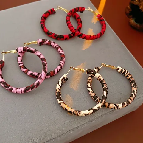 Vintage Leopard Print Creolen Kunstleder Umwickelt Mit Silver Earring Post Mode Damen Accessoires