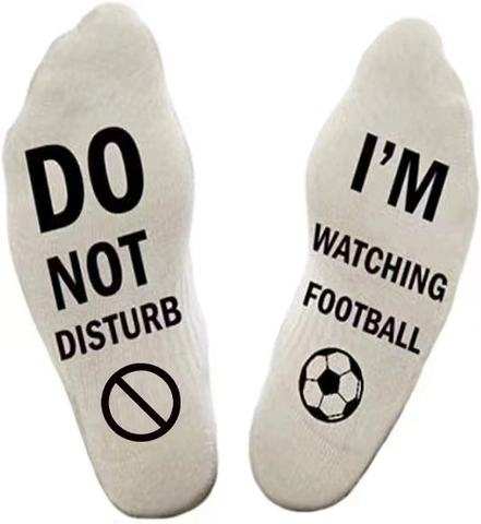 Do Not Disturb I'm Watching Football Buchstaben Druck Socken Casual Baumwolle Crew Socken Für Herren Damen Sport Fans Geschenk
