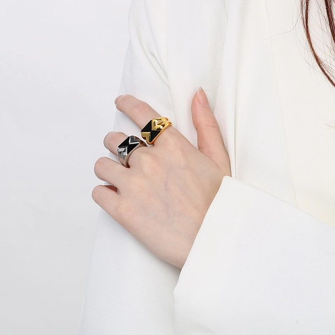 Bague Géométrique En Acier Inoxydable Avec Émail Noir Large Anneau Bijoux De Mode Pour Femmes Et Hommes Style Moderne